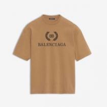 半袖Tシャツ 着回し力も抜群です！ バレンシアガ 派手にはなりすぎず BALENCIAGA 《2026年》今、注目のストリート