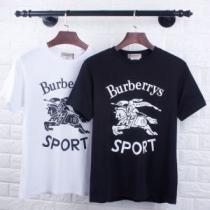 2色可選 グッと大人っぽい印象に バーバリー BURBERRY 2026年の夏のマスト Tシャツ/ティーシャツ 夏らしい抜け感を演出し