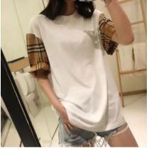 バーバリー 今から夏まで活躍する BURBERRY 2026春夏も引き続きトレンドTシャツ/ティーシャツ 2色可選 大人のこなれた着こなし
