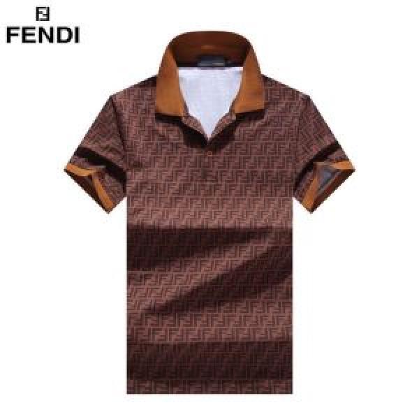2025年春夏流行ファッション 半袖Tシャツ  フェンディファッションにトレンド  FENDI トレンド感があって涼しげ