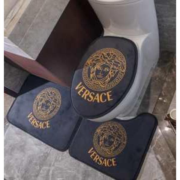 ヴェルサーチVERSACE 2026年春夏シーズンの人気 ラグカーペット 寒い冬でも足元からぽかぽか 心地よい手触り