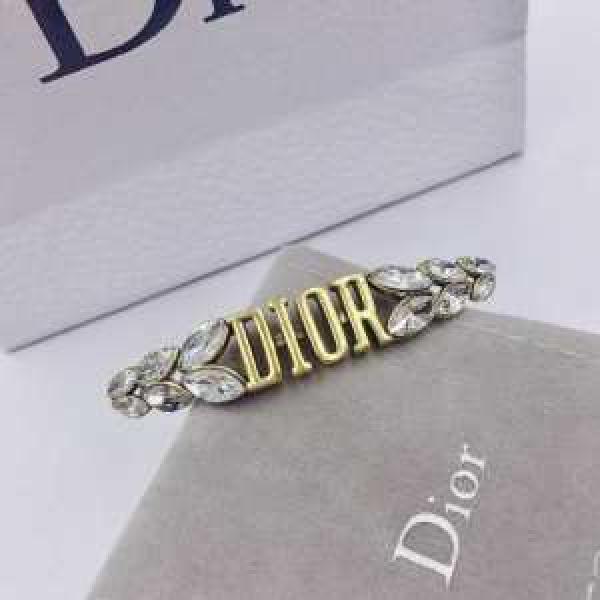 ブローチ 春夏2026年の最新アイテム ブランドスタイルが継続的に人気 ディオール DIOR.222.