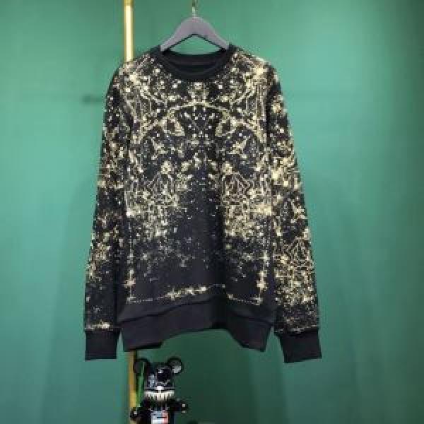 プルオーバーパーカー 2026春夏も引き続き人気セール 目を引く春夏トップス ジバンシー GIVENCHY