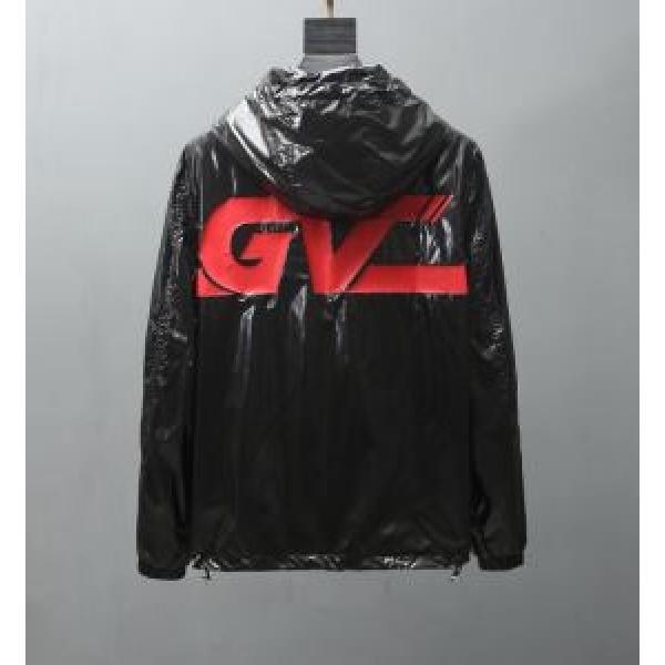 ブルゾン 【2026春夏】最新コレクション 春夏シンプルファッションでOK！ ジバンシー GIVENCHY