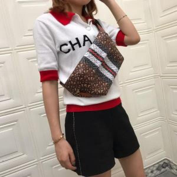 キレイめ感が強い  風通しの良いフレア バーバリー BURBERRY今旬のシルエットバランス ウエストポーチ.48..48.