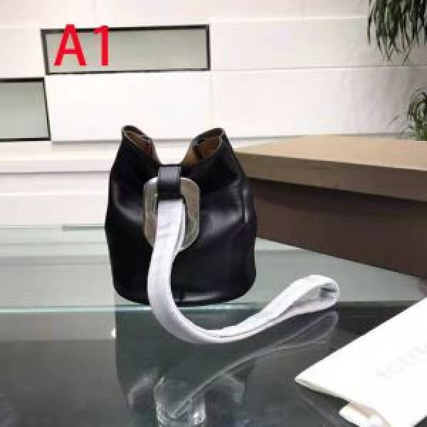 多色選択可 特に夏は人気アイテム ボッテガ ブランド BOTTEGA VENETA 暑い今こそ活躍させたい！ レディースバッグ 今年流大人っぽさ.95.