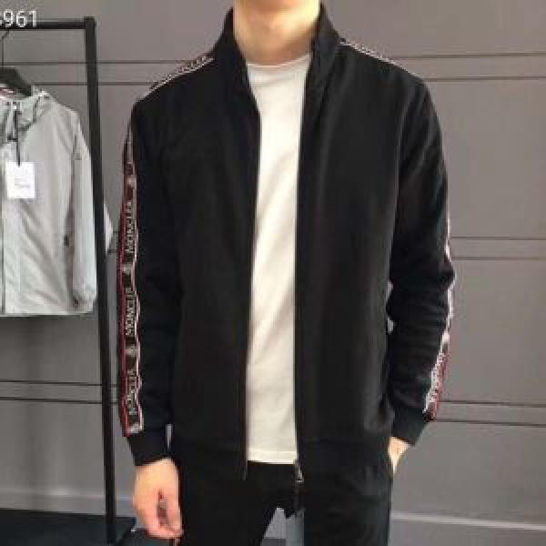 《2026年》今、注目のストリート 暑い季節も大活躍 モンクレール MONCLER ブルゾン
