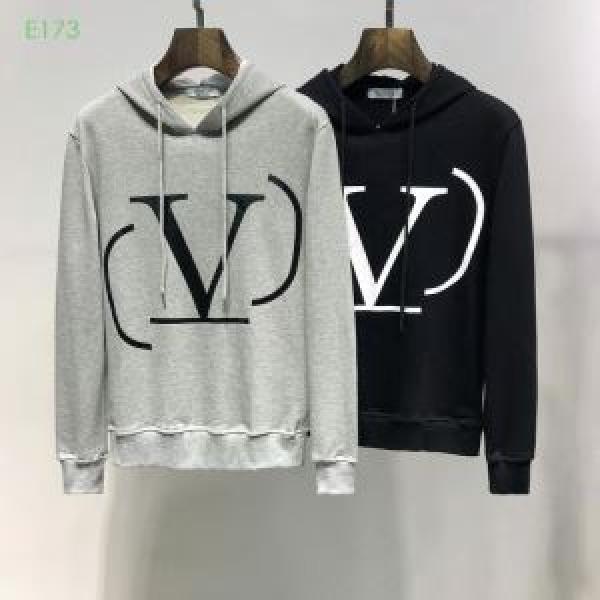 オシャレ印象で人気の高い 【2026年】夏のファッション ヴァレンティノ VALENTINO パーカー  2色可選
