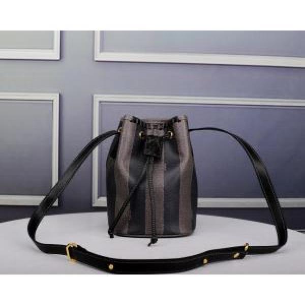 レディースバッグ  透け感新作がイチ推し フェンディ 上品な印象に格上げ FENDI 2025SSのトレンド商品  夏大人気のアイテム.150.
