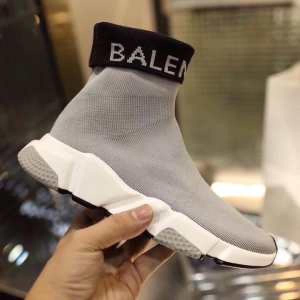 都市独特のトレンドアイテム  BALENCIAGA Speed Trainer バレンシアガ スピードトレーナー 2026年春夏シーズンの人気メンズ スニーカー