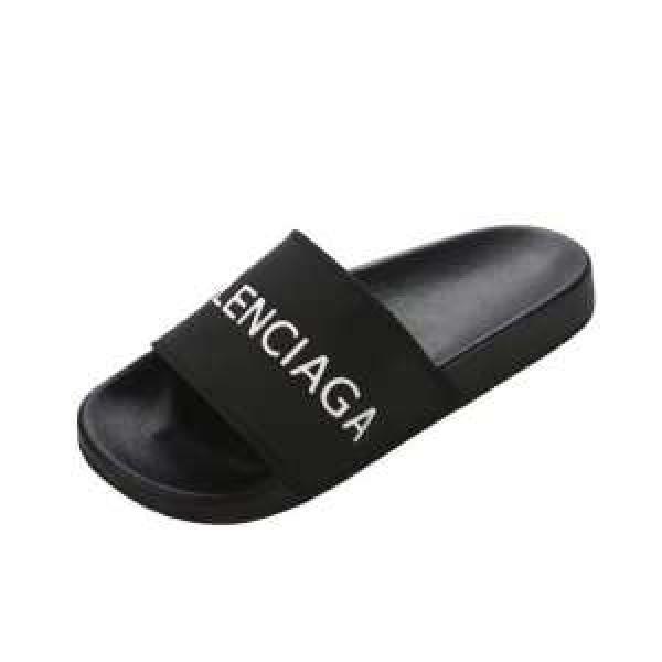サンダル 2026年夏の一押しファッションアイテム バレンシアガ BALENCIAGA  トレンド感があって涼しげ