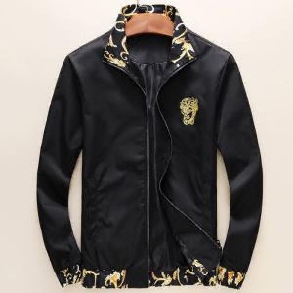 ブルゾン ヴェルサーチVERSACE 2026春夏人気トレンドアイテム 今流行りの最新コレクション