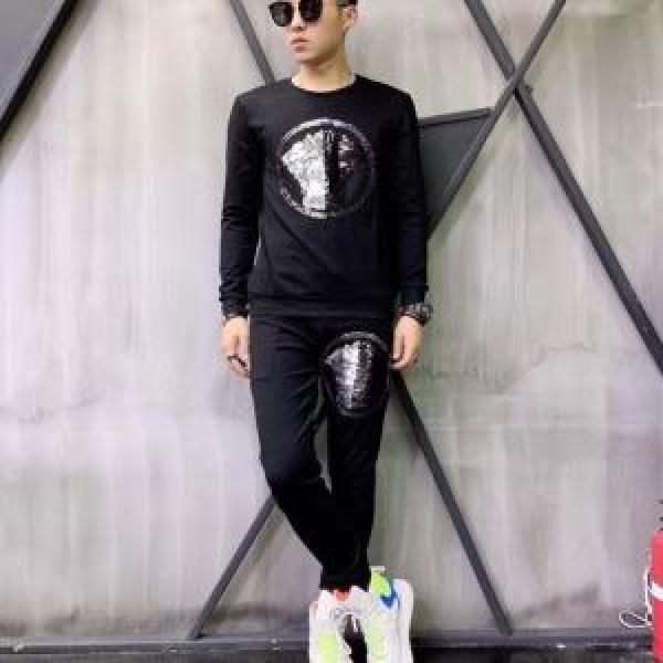 る春夏おすすめの人気商品 2026年の春夏に着たい ヴェルサーチVERSACE 上下セット