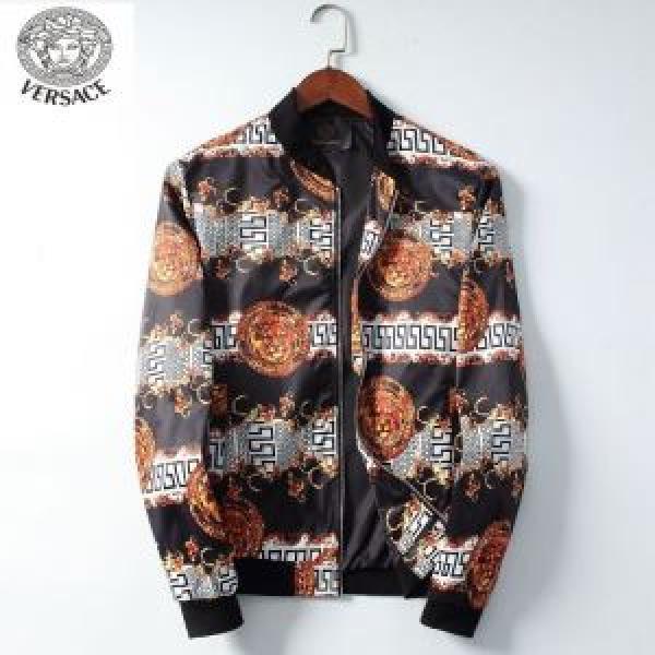 ヴェルサーチVERSACE ブルゾン 2026春夏のトレンド新商品 一押し注目ブランドファション