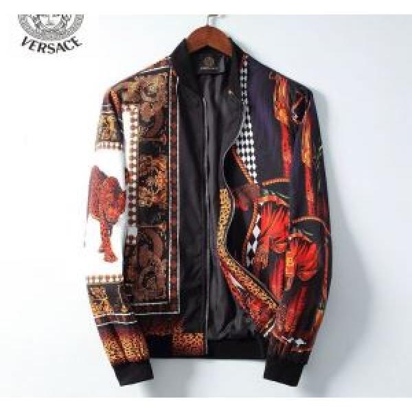 ヴェルサーチVERSACE ブルゾン 2026年春夏シーズンの人気 人気ストリートブランド新品