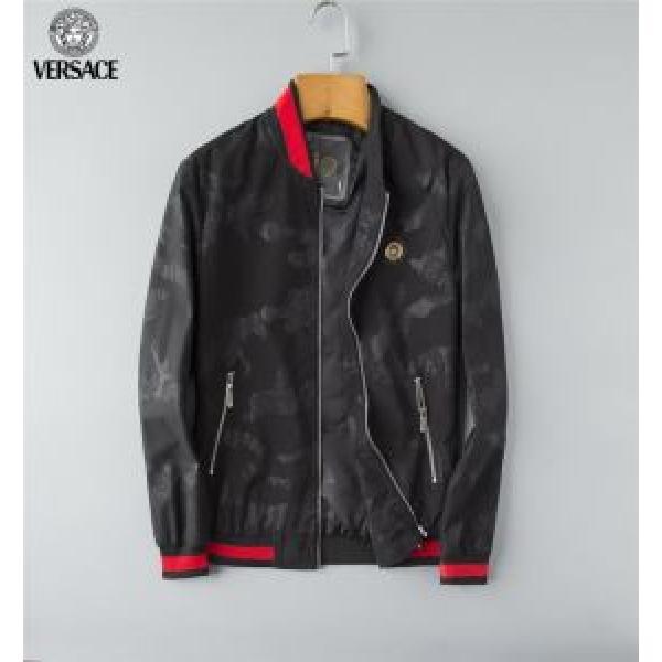 ブルゾン 一気にトレンド感満載な着こなし2026夏ファション新品  ヴェルサーチVERSACE