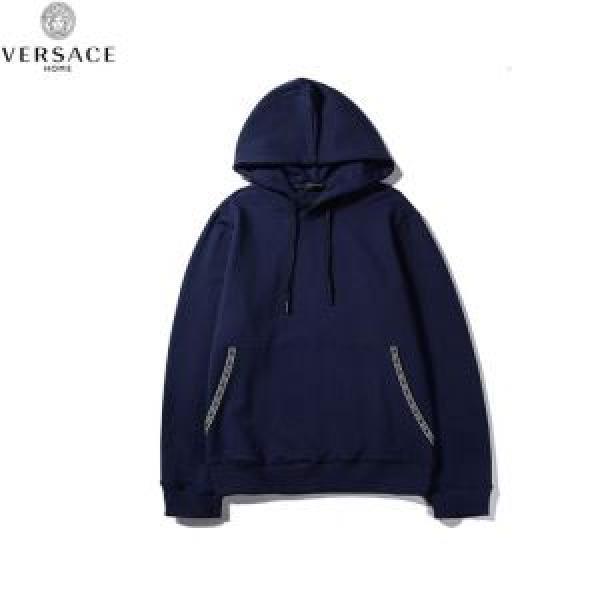 ヴェルサーチVERSACE パーカー 【2026春夏】最新コレクション 春夏！大人カジュアル
