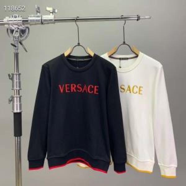 プルオーバーパーカー 2色可選 2026年最新ファッション 大人の華やかさを演出 ヴェルサーチVERSACE