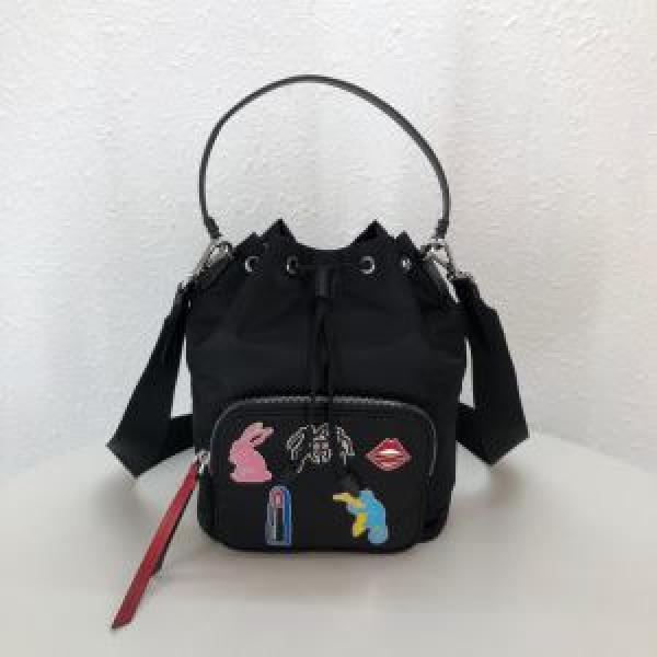 プラダ PRADA  おすすめな大人のトレンド クラシカルな雰囲気 レディースバッグ さわやか夏スタイル新品.68.