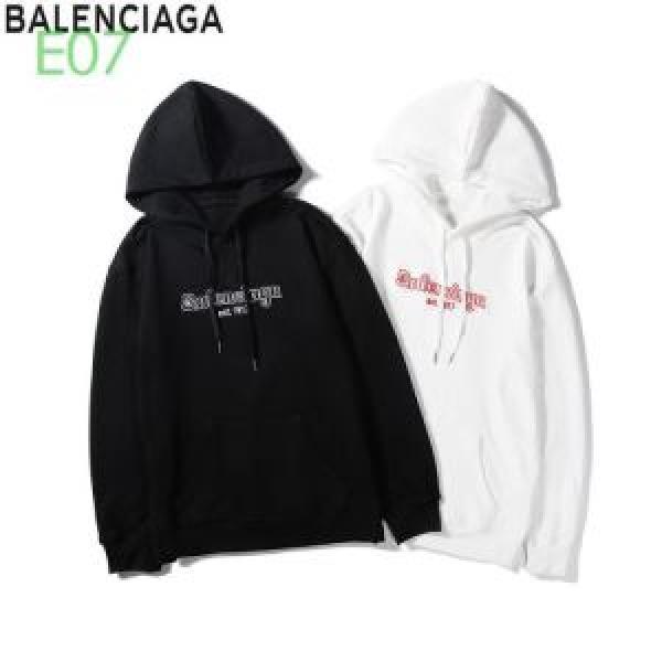 秋冬コーデと相性がいい 2色可選バレンシアガ BALENCIAGA 2026トレンド秋冬おすすめ安い  パーカー 秋冬にお世話になる定番