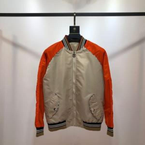 大人かわいい秋冬コーデを楽しみ バーバリー 2026秋のファッショントレンドはこれ BURBERRY ハーフコート秋ファションのトレンド