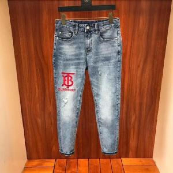 トレンド感があって涼しげ バーバリー BURBERRY  着回し力も抜群です！ ジーパン パンツ 2026SS