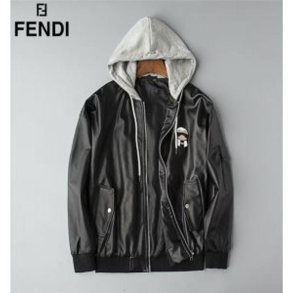 フェンディ2026秋のファッショントレンドはこれ  FENDI 秋冬もちろん主役級 フード付きコート 大人かわいい秋冬コーデを楽しみ
