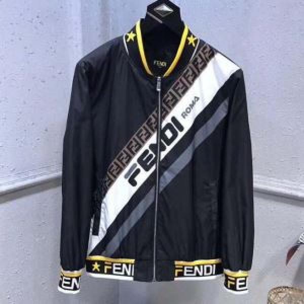おしゃれでおすすめ今季トレンド フェンディ2026年秋冬に欠かせない FENDI おススメの秋冬アイテムをCHECK ハーフコート2色可選