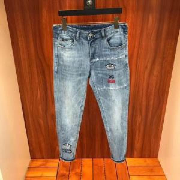 毎年トレンドアイテムが出る ドルチェ＆ガッバーナ Dolce&Gabbana 柔らかい印象に上質2026SS デニムパンツ