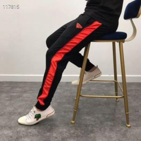 ファッションにトレンド プラダ PRADA 夏らしい季節感 スエットパンツ 2026春夏人気トレンドアイテム