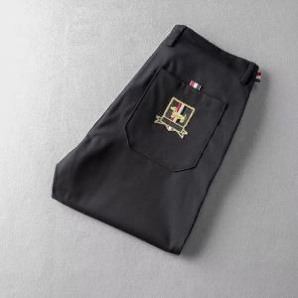 THOM BROWNE チノパン オススメしたい最新注目ファション トムブラウン2026春夏人気トレンドアイテム