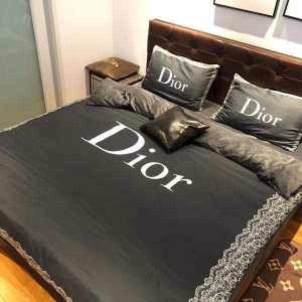 シンプルに着こなしたい ディオール DIOR  寝具4点セッ2026秋に注目したい 見た目に温かみがある