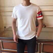 デザイン抜群のアイテム 半袖Tシャツ 夏に良く似合うちょっと新品 フェンディ FENDI ドレスアップ効果も抜群 2色可選