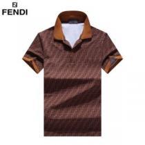 2025年春夏流行ファッション 半袖Tシャツ  フェンディファッションにトレンド  FENDI トレンド感があって涼しげ