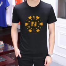 半袖Tシャツ   2色可選 季節感をプラス人気商品 フェンディ FENDI 今から夏まで活躍する 2026春夏も引き続きトレンド