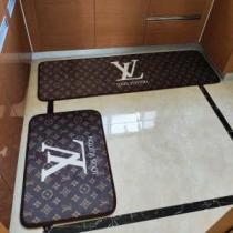 カーペット デザイン抜群のアイテム ルイ ヴィトン 2026年春夏流行ファッション LOUIS VUITTON  日常は掃除機をかけていただくだけでＯＫ