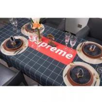 おしゃれな夏ファッション2026 カーペット 環境にも優しい素材 シュプリーム SUPREME 1年中心地よさを実感できる