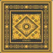 夏に良く似合うちょっと新品 ヴェルサーチVERSACE 2026年春夏流行ファッション ラグカーペット冬の足元はますますほっこり