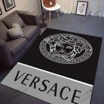 2026春夏の大注目トレンド ラグカーペット ヴェルサーチVERSACE  幅広くコーディネートしやすい 強力な滑り止め付き