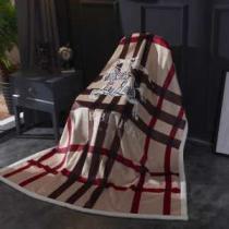想像以上の柔らかさと軽量 バーバリー BURBERRY  超心地よい肌触り ブランケット 秋冬の寒さ対策
