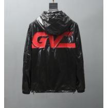 ブルゾン 【2026春夏】最新コレクション 春夏シンプルファッションでOK！ ジバンシー GIVENCHY