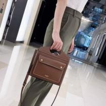 暑い今こそ活躍させたい！ バーバリー BURBERRY レディースバッグ 今年春夏ファション流行り 2025SSのトレンド商品.48..48.