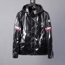 モンクレール MONCLER ブルゾン 春夏シンプルファッションでOK！ 2026春夏の大注目トレンド