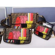 気持ちいい真夏日にぴったり フェンディ FENDI 季節感のあるファッション  レディースバッグ おしゃれな夏ファッション2026.150.