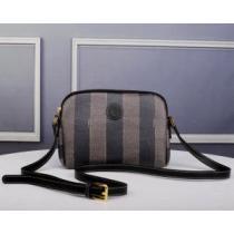 新しい斬新なスタイル フェンディ爽やかさ FENDI 馴染みやすいスタイル美品  レディースバッグ 一気にトレンド感満載な着こなし.150.