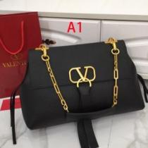 大人カジュアル夏ファッション2026ヴァレンティノ VALENTINO 大人の可愛さを引き立て 多色選択可 レディースバッグ.53.