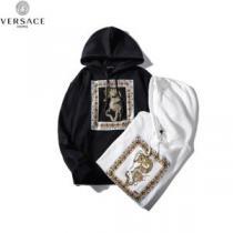 大人っぽいファション感 ヴェルサーチVERSACE パーカー 2色可選 2026SSのトレンド商品