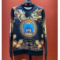 今流行りの最新コレクション ヴェルサーチVERSACE プルオーバーパーカー 2026年の夏のマスト