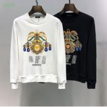 お洒落トレンド人気 2026春夏トレンドアイテム ヴェルサーチVERSACE プルオーバーパーカー 2色可選