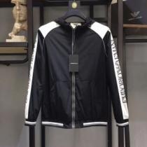 ハーフコート 今年注目すべき秋冬ファッション ヒットする秋冬コレクション アルマーニ ARMANI 2026トレンドアイテム激安